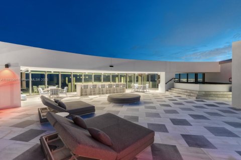 Купить кондоминиум в Санни-Айлс-Бич, Флорида 4 спальни, 888.15м2, № 1948591 - фото 23