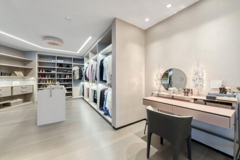 Купить кондоминиум в Санни-Айлс-Бич, Флорида 4 спальни, 888.15м2, № 1948591 - фото 15