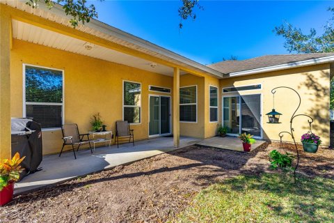 House in New Smyrna Beach, Florida 4 bedrooms, 207.26 sq.m. № 1785394 - photo 6