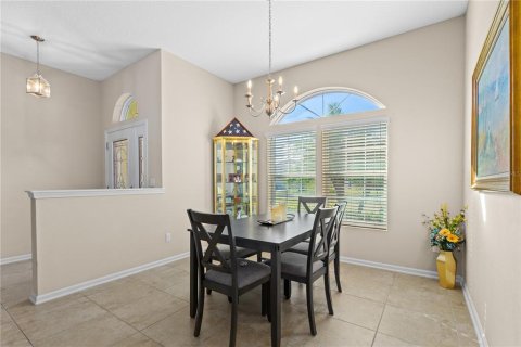 House in New Smyrna Beach, Florida 4 bedrooms, 207.26 sq.m. № 1785394 - photo 11