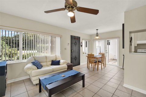 Купить виллу или дом в Майами, Флорида 4 спальни, 201.97м2, № 2068137 - фото 28