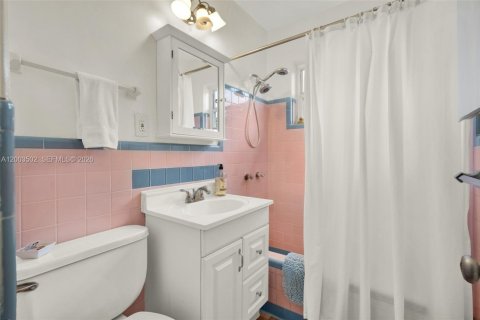 Купить виллу или дом в Майами, Флорида 4 спальни, 201.97м2, № 2068137 - фото 21