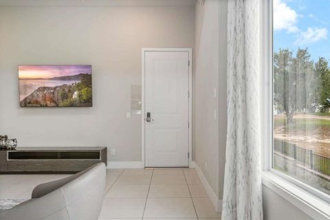Condo in Four Corners, Florida, 5 bedrooms № 2384198 - photo 6