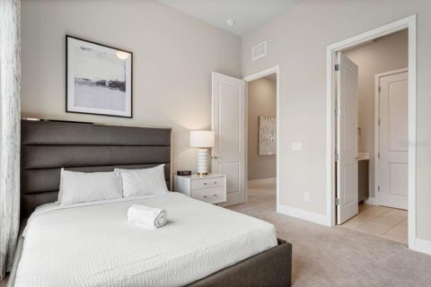 Condo in Four Corners, Florida, 5 bedrooms № 2384198 - photo 21