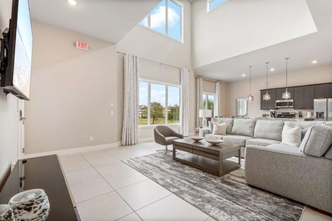 Condo in Four Corners, Florida, 5 bedrooms № 2384198 - photo 5