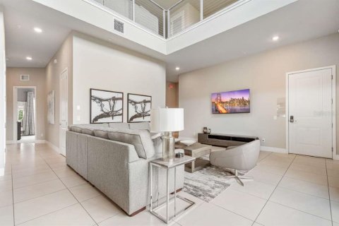 Condo in Four Corners, Florida, 5 bedrooms № 2384198 - photo 10