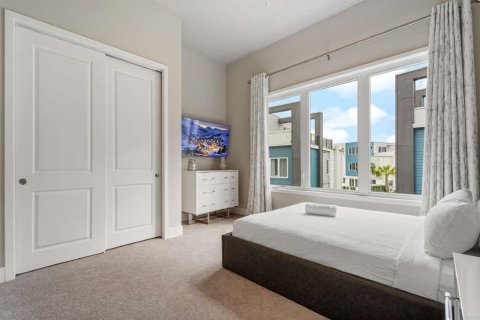 Condo in Four Corners, Florida, 5 bedrooms № 2384198 - photo 20