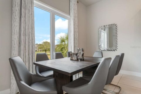 Condo in Four Corners, Florida, 5 bedrooms № 2384198 - photo 12