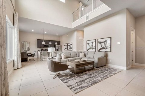 Condo in Four Corners, Florida, 5 bedrooms № 2384198 - photo 9