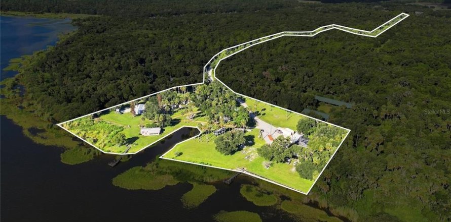 Commercial property in Lake Wales, Florida 301 sq.m. № 2386258