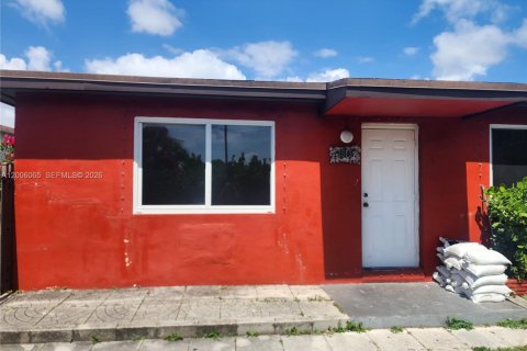 Casa en venta en Hollywood, Florida, 6 dormitorios, 422.15 m2 № 2071130 - foto 3