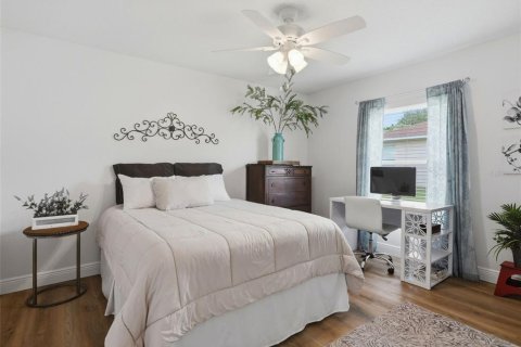 Casa en venta en Spring Hill, Florida, 5 dormitorios, 246.38 m2 № 2388308 - foto 25