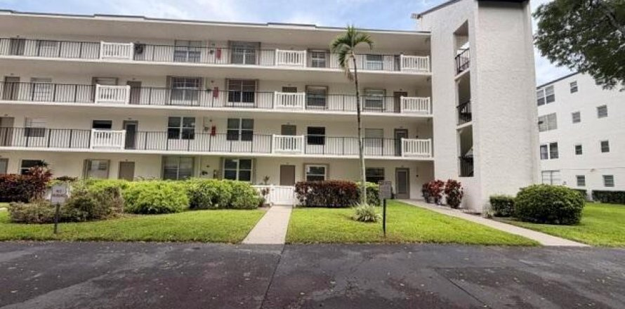 Condo in Delray Beach, Florida, 2 bedrooms  № 2176277