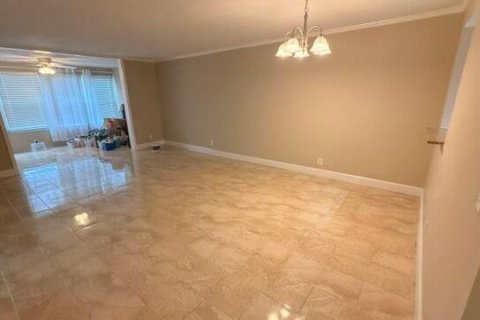 Condo in Delray Beach, Florida, 2 bedrooms  № 2176277 - photo 14