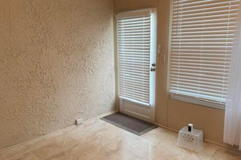 Condo in Delray Beach, Florida, 2 bedrooms  № 2176277 - photo 19