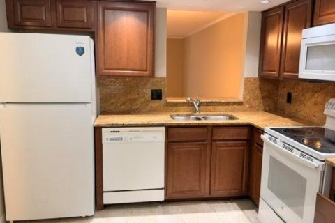 Condo in Delray Beach, Florida, 2 bedrooms  № 2176277 - photo 8