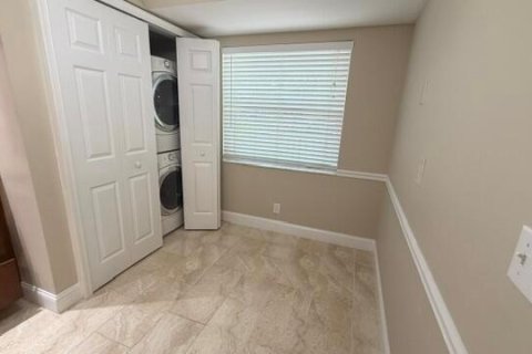 Condo in Delray Beach, Florida, 2 bedrooms  № 2176277 - photo 7