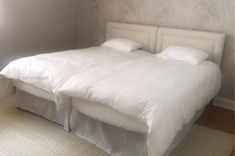 Copropriété à vendre à Bal Harbour, Floride: 2 chambres, 133.22 m2 № 1999596 - photo 4