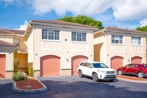 Touwnhouse à vendre à Miramar, Floride: 3 chambres, 134.71 m2 № 1794698 - photo 1