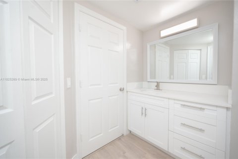 Touwnhouse à vendre à Miramar, Floride: 3 chambres, 134.71 m2 № 1794698 - photo 26