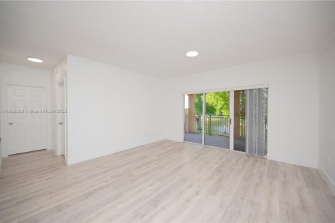 Touwnhouse à vendre à Miramar, Floride: 3 chambres, 134.71 m2 № 1794698 - photo 11