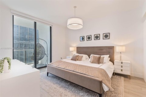 Condo in Miami, Florida, 2 bedrooms № 1993986 - photo 17