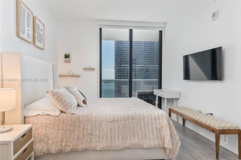 Condo in Miami, Florida, 2 bedrooms № 1993986 - photo 26