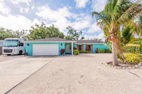 House in Bradenton, Florida 4 bedrooms, 185.34 sq.m. № 2101584 - photo 4