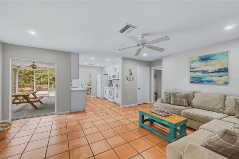 House in Bradenton, Florida 4 bedrooms, 185.34 sq.m. № 2101584 - photo 15