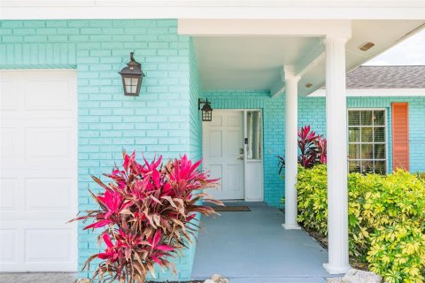House in Bradenton, Florida 4 bedrooms, 185.34 sq.m. № 2101584 - photo 3
