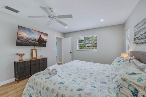 House in Bradenton, Florida 4 bedrooms, 185.34 sq.m. № 2101584 - photo 18