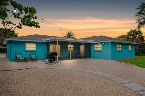 House in Bradenton, Florida 4 bedrooms, 185.34 sq.m. № 2101584 - photo 7