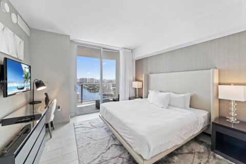 Copropriété à louer à Hollywood, Floride: 2 chambres, 98.48 m2 № 1863153 - photo 11