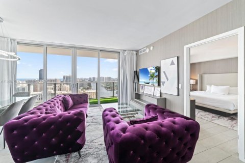 Copropriété à louer à Hollywood, Floride: 2 chambres, 98.48 m2 № 1863153 - photo 9