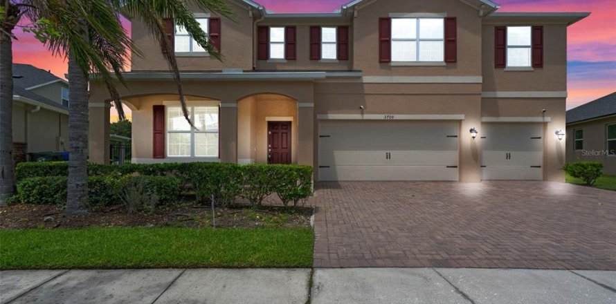 House in Kissimmee, Florida 5 bedrooms, 324.88 sq.m. № 1845406