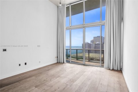 Купить кондоминиум в Майами, Флорида 2 спальни, 116.59м2, № 1818403 - фото 15
