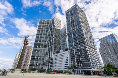 Купить кондоминиум в Майами, Флорида 2 спальни, 116.59м2, № 1818403 - фото 8