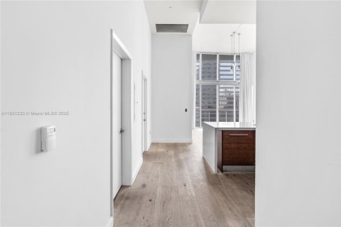 Купить кондоминиум в Майами, Флорида 2 спальни, 116.59м2, № 1818403 - фото 12