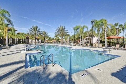 Casa en venta en Davenport, Florida, 6 dormitorios, 303.79 m2 № 1865864 - foto 23