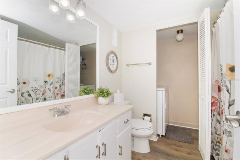 Townhouse in Seminole, Florida 2 bedrooms, 145.3 sq.m. № 1552844 - photo 22
