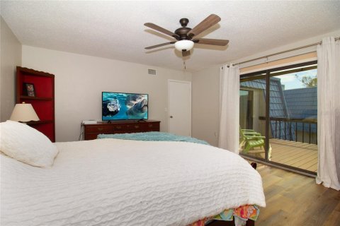 Townhouse in Seminole, Florida 2 bedrooms, 145.3 sq.m. № 1552844 - photo 17