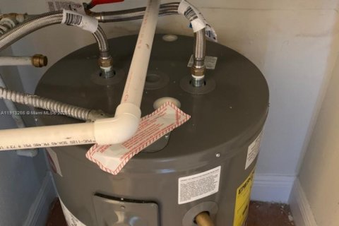 Снять в аренду кондоминиум в Санрайз, Флорида 2 спальни, 91.6м2, № 1969536 - фото 25