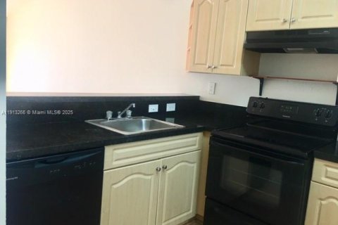 Снять в аренду кондоминиум в Санрайз, Флорида 2 спальни, 91.6м2, № 1969536 - фото 20