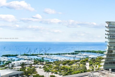 Condo in Miami, Florida, 2 bedrooms  № 1862201 - photo 2
