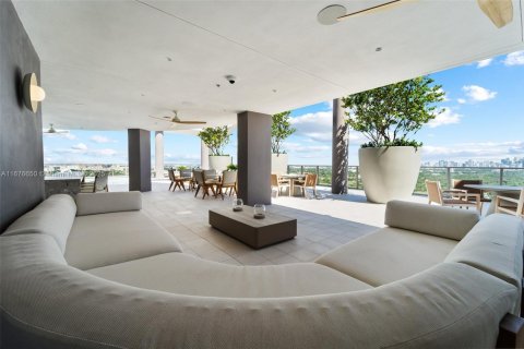 Condo in Miami, Florida, 2 bedrooms  № 1862201 - photo 21