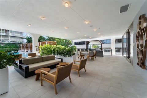 Condo in Miami, Florida, 2 bedrooms  № 1862201 - photo 29