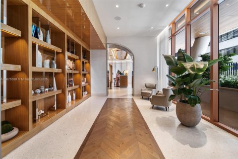 Condo in Miami, Florida, 2 bedrooms  № 1862201 - photo 13