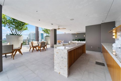 Condo in Miami, Florida, 2 bedrooms  № 1862201 - photo 16