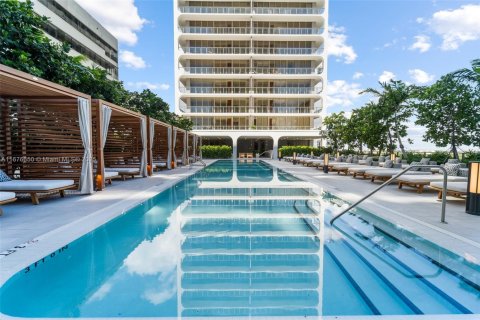 Condo in Miami, Florida, 2 bedrooms  № 1862201 - photo 27