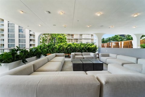 Condo in Miami, Florida, 2 bedrooms  № 1862201 - photo 24